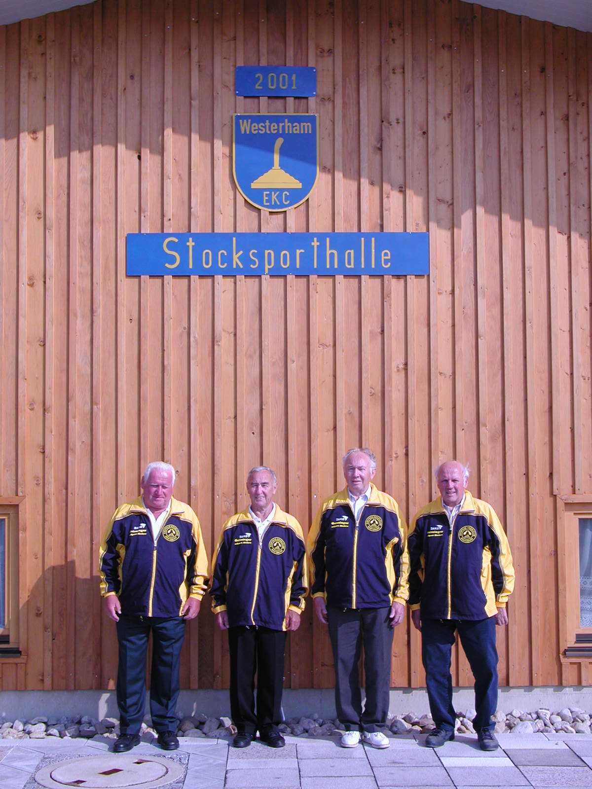 Die 4 Gründungsmitglieder bei der Eröffnung der Halle